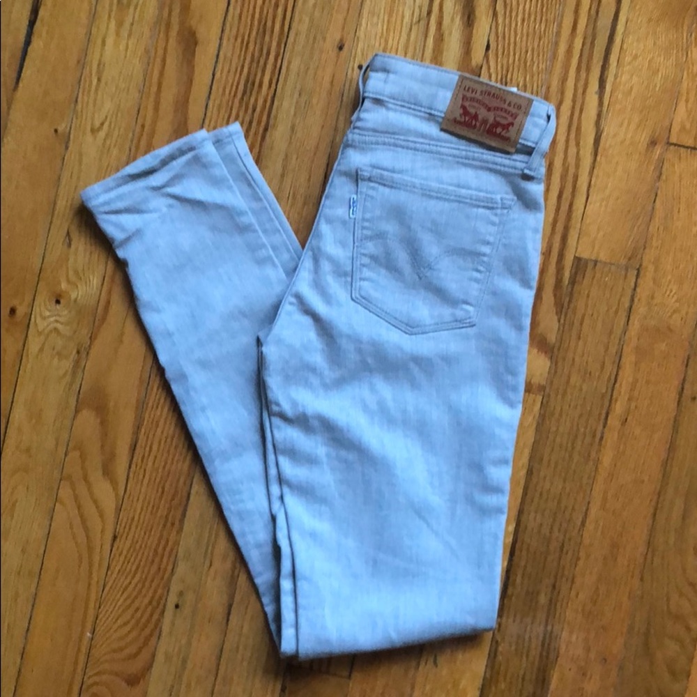 Levi’s 711 skinny jeans size 25. Mint condition.